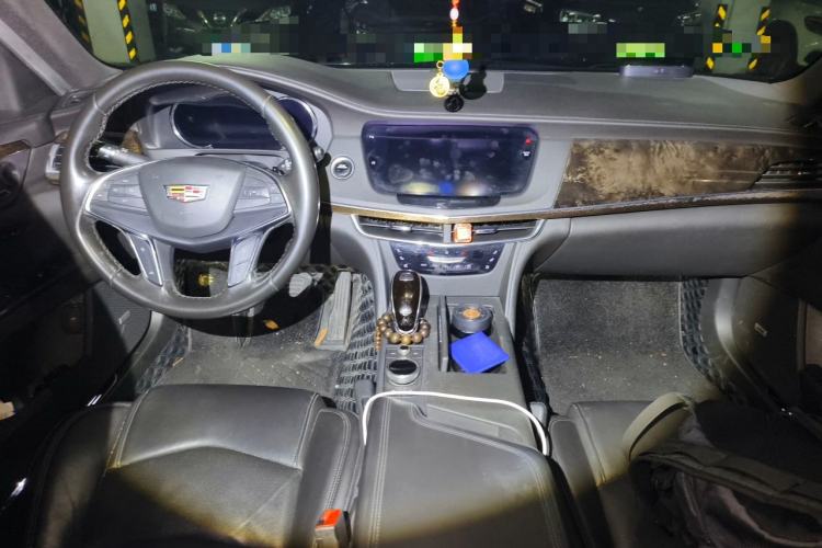 Used Cadillac CT6 2019 28T Luxury Model Center Console