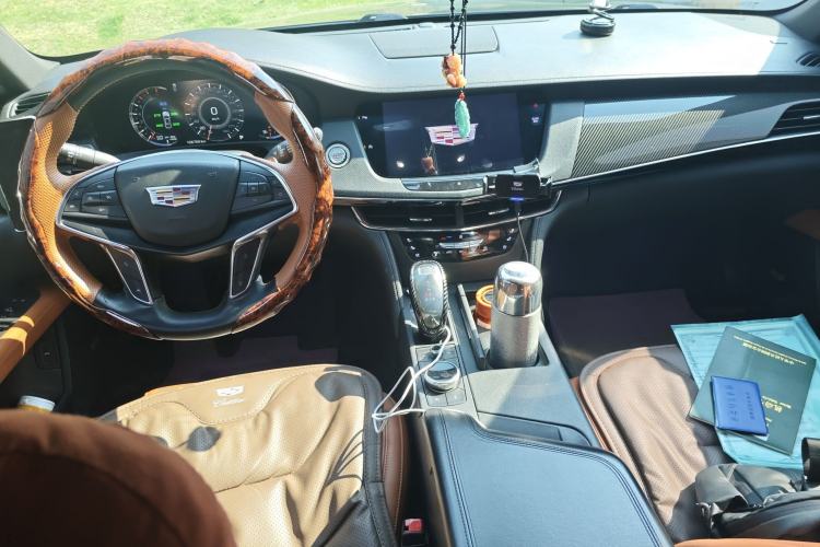 Used Cadillac CT6 2019 28T Luxury Model Center Console