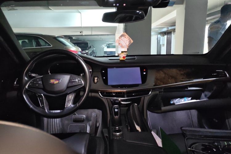 Used Cadillac CT6 2019 28T Luxury Model Center Console