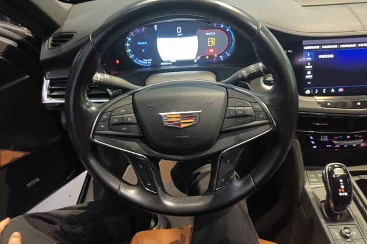 Used Cadillac CT6 2019 28T Luxury Model Center Console