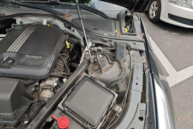 Used Cadillac CT6 2019 28T Luxury Model Engine Bay Left