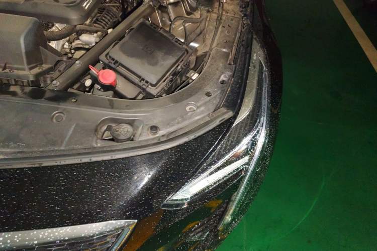 Used Cadillac CT6 2019 28T Fashion Edition Engine Bay Left