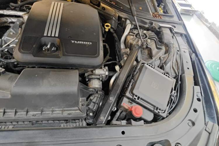 Used Cadillac CT6 2019 28T Fashion Edition Engine Bay Left