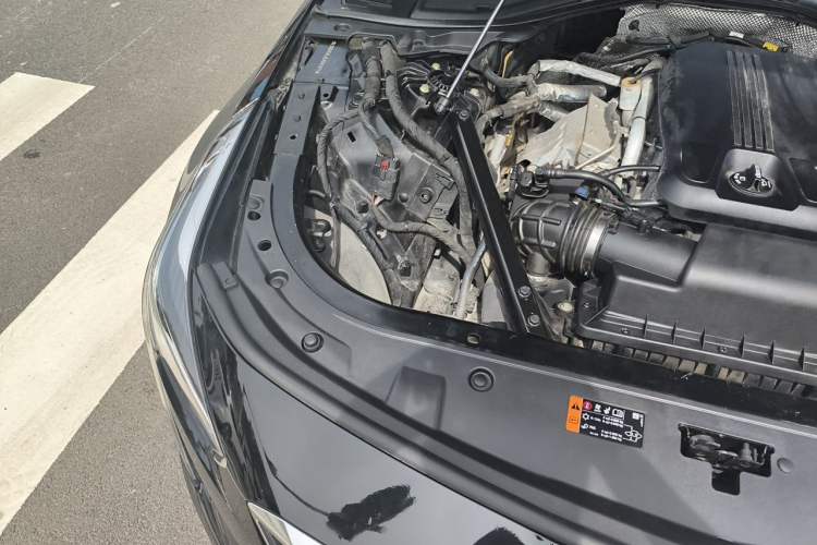 Used Cadillac CT6 2019 28T Fashion Edition Engine Bay Right