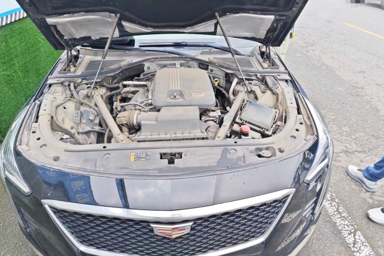 Used Cadillac CT6 2019 28T Fashion Edition Engine Bay