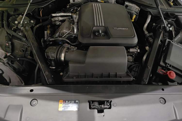 Used Cadillac CT6 2019 28T Leading Sport Model Engine Bay