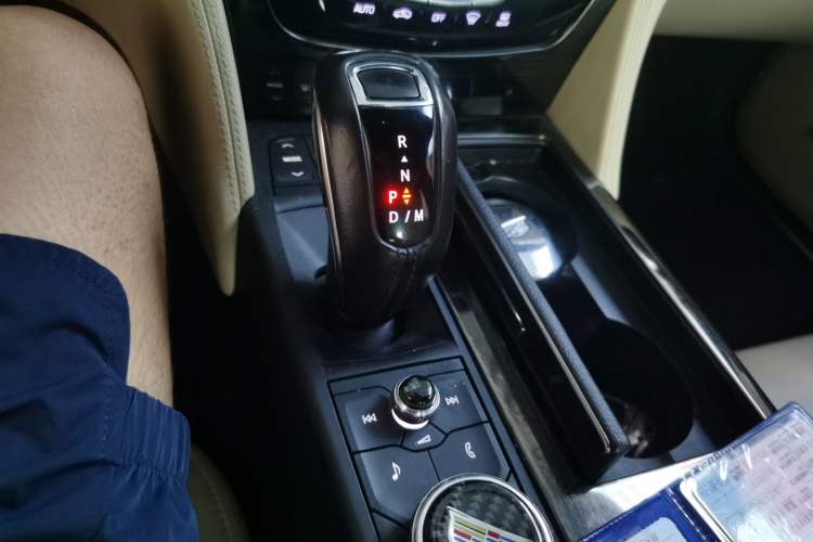 Used Cadillac CT6 2019 28T Fashion Edition Gear Lever