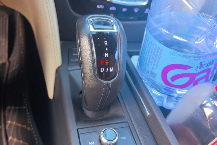 Used Cadillac CT6 2019 28T Fashion Edition Gear Lever