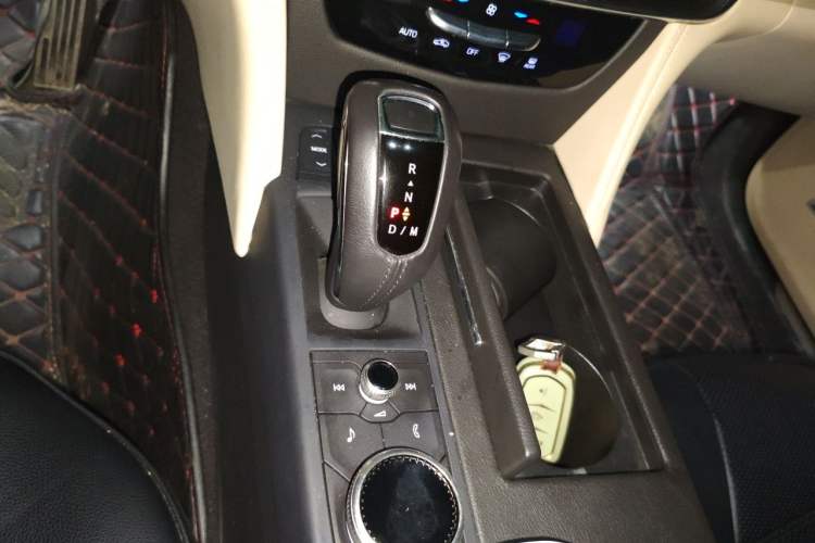 Used Cadillac CT6 2019 28T Fashion Edition Gear Lever