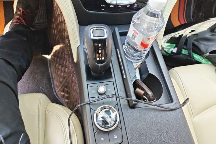 Used Cadillac CT6 2019 28T Fashion Edition Gear Lever