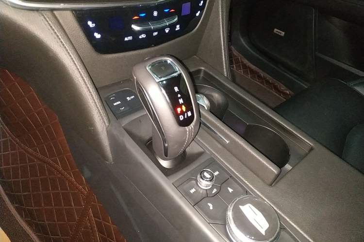 Used Cadillac CT6 2019 28T Elite Edition Gear Lever