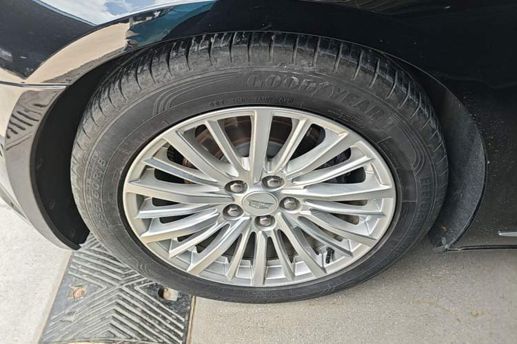 Used Cadillac CT6 2019 28T Elite Edition Left Front Wheel Hub