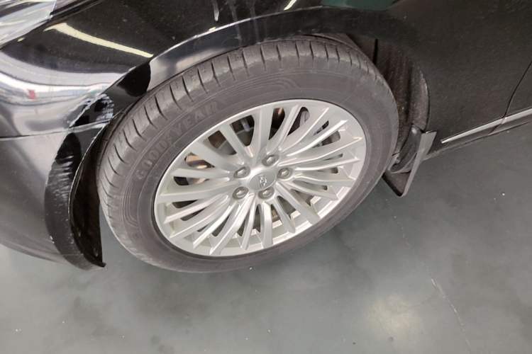 Used Cadillac CT6 2019 28T Luxury Model Left Front Wheel Hub
