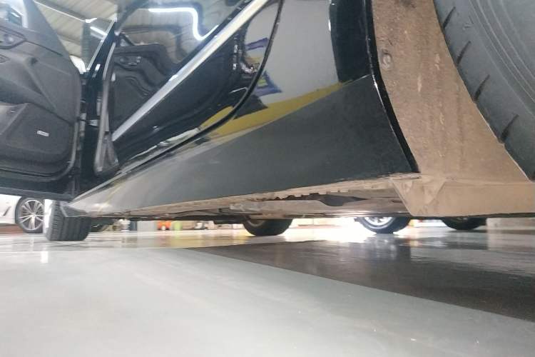 Used Cadillac CT6 2019 28T Elite Edition Left Side Sill