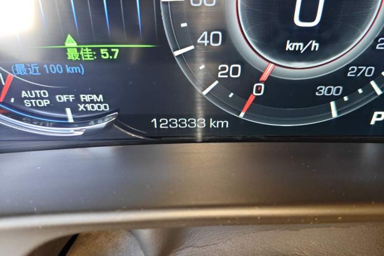 Used Cadillac CT6 2019 28T Luxury Model Odometer Close Up