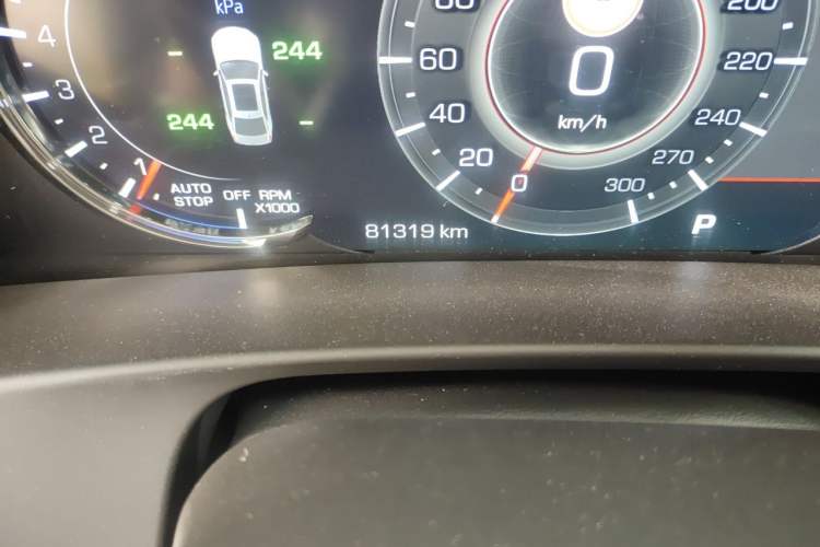 Used Cadillac CT6 2019 28T Luxury Model Odometer Close Up