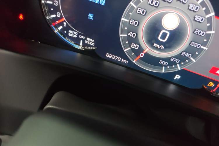 Used Cadillac CT6 2019 28T Luxury Model Odometer Close Up