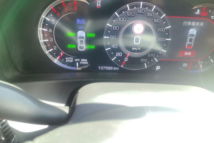 Used Cadillac CT6 2019 28T Luxury Model Odometer Close Up