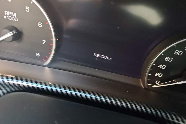 Used Cadillac CT6 2019 28T Fashion Edition Odometer Close Up