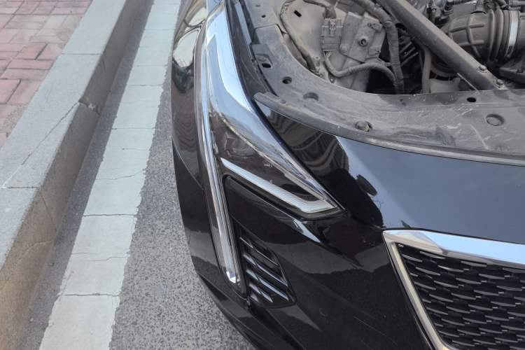 Used Cadillac CT6 2019 28T Fashion Edition Right Front Headlight