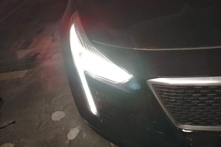Used Cadillac CT6 2019 28T Fashion Edition Right Front Headlight