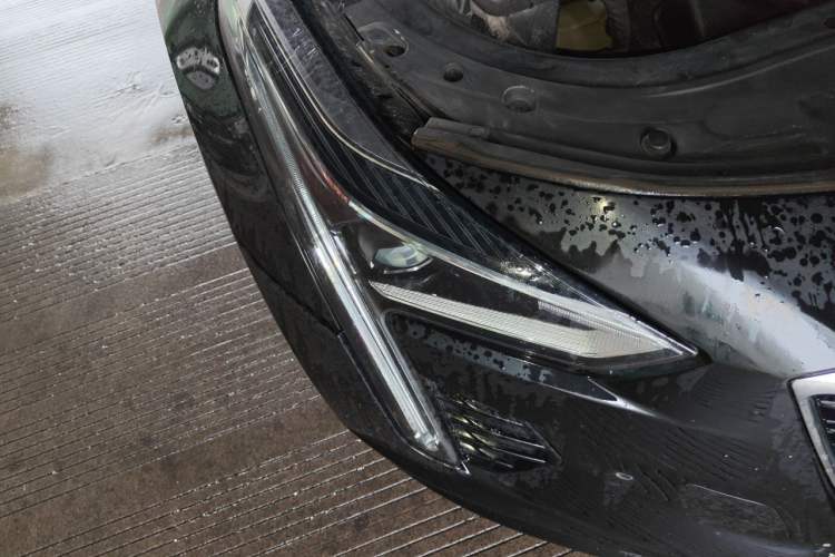 Used Cadillac CT6 2019 28T Fashion Edition Right Front Headlight