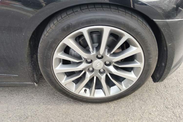 Used Cadillac CT6 2019 28T Leading Sport Model Right Front Wheel Hub
