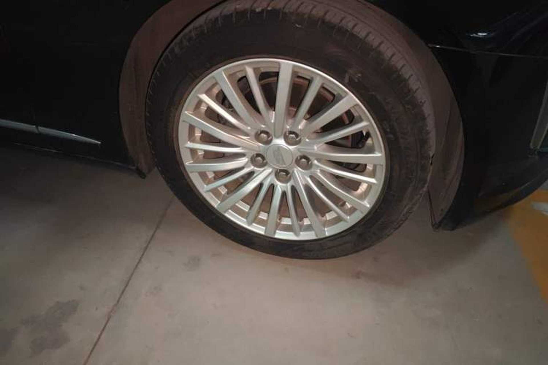 Used Cadillac CT6 2019 28T Luxury Model Right Front Wheel Hub