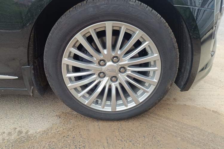 Used Cadillac CT6 2019 28T Fashion Edition Right Front Wheel Hub