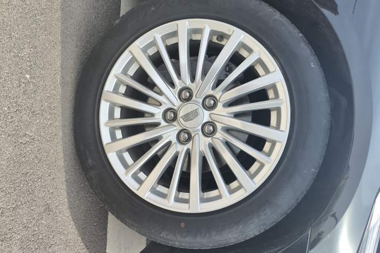 Used Cadillac CT6 2019 28T Fashion Edition Right Front Wheel Hub
