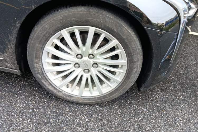 Used Cadillac CT6 2019 28T Fashion Edition Right Front Wheel Hub