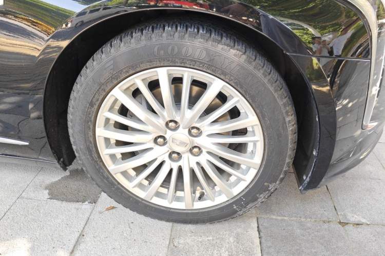 Used Cadillac CT6 2019 28T Luxury Model Right Front Wheel Hub