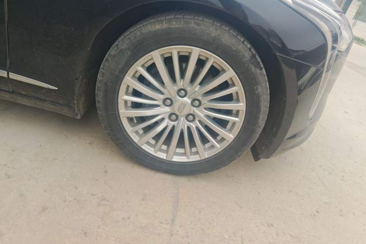 Used Cadillac CT6 2019 28T Luxury Model Right Front Wheel Hub