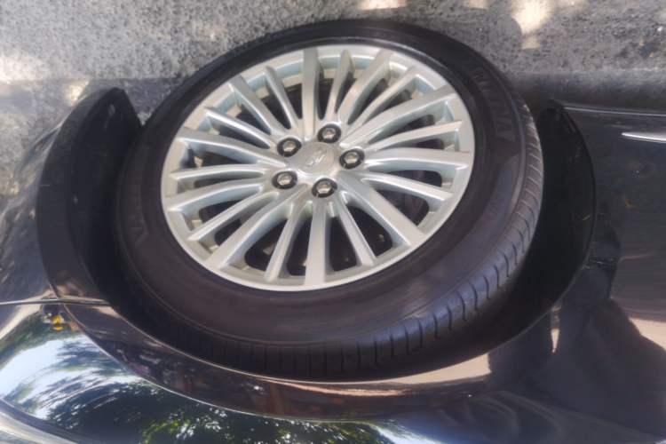 Used Cadillac CT6 2019 28T Fashion Edition Right Front Wheel Hub