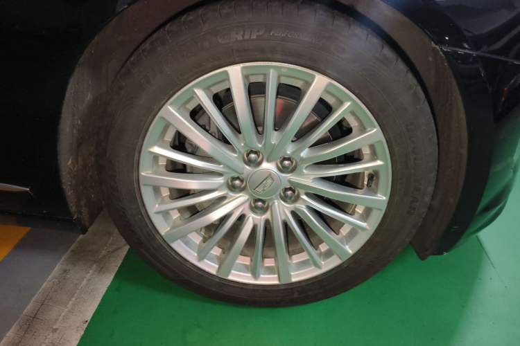 Used Cadillac CT6 2019 28T Luxury Model Right Front Wheel Hub