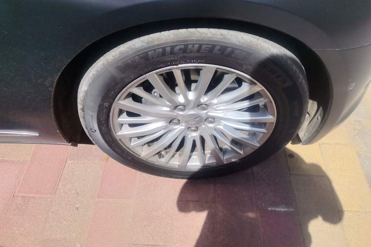 Used Cadillac CT6 2019 28T Luxury Model Right Front Wheel Hub