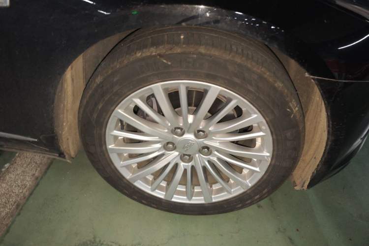 Used Cadillac CT6 2019 28T Luxury Model Right Front Wheel Hub