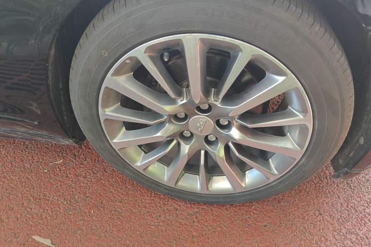 Used Cadillac CT6 2019 28T Leading Sport Model Right Front Wheel Hub