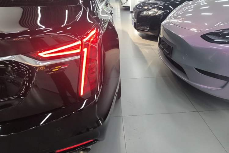 Used Cadillac CT6 2019 28T Luxury Model Right Rear Taillight