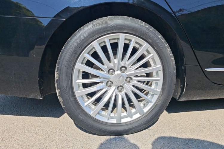 Used Cadillac CT6 2019 28T Fashion Edition Right Rear Wheel Hub
