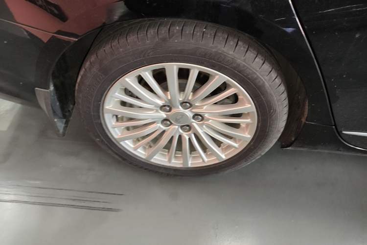 Used Cadillac CT6 2019 28T Luxury Model Right Rear Wheel Hub