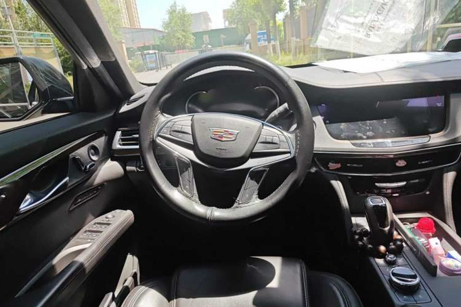 Used Cadillac CT6 2019 28T Luxury Model Steering Wheel