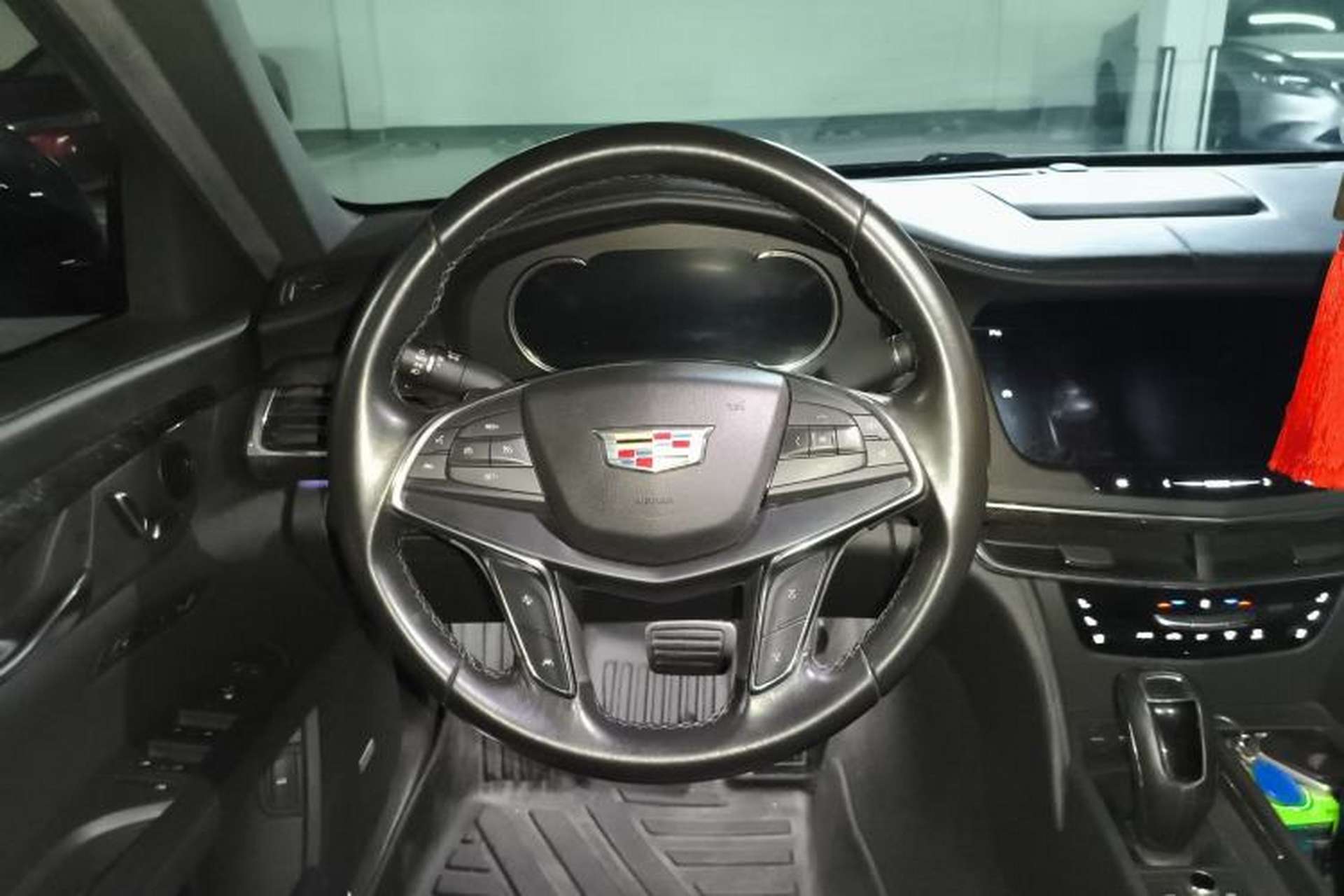 Used Cadillac CT6 2019 28T Luxury Model Steering Wheel
