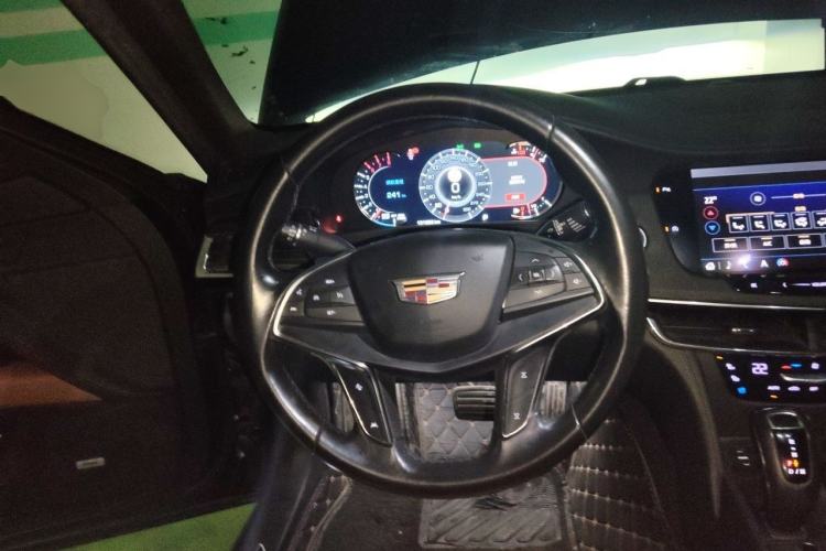 Used Cadillac CT6 2019 28T Luxury Model Steering Wheel