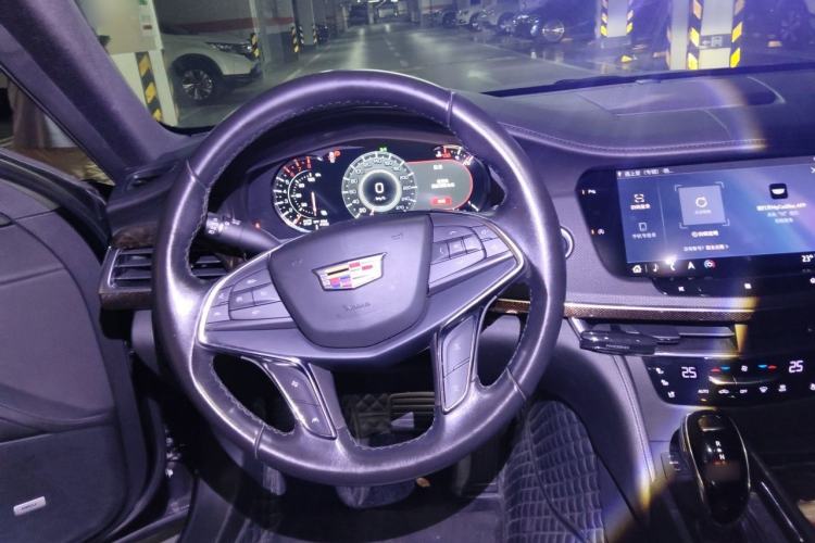 Used Cadillac CT6 2019 28T Luxury Model Steering Wheel