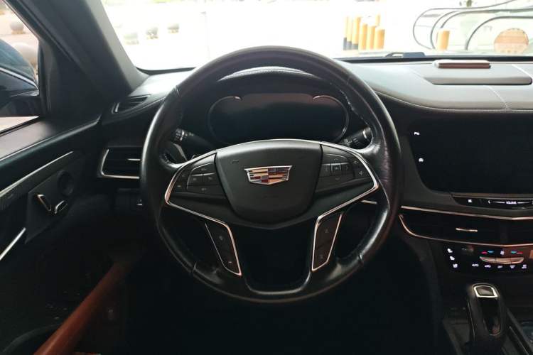 Used Cadillac CT6 2019 28T Luxury Model Steering Wheel
