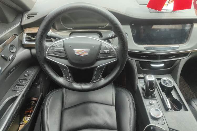 Used Cadillac CT6 2019 28T Luxury Model Steering Wheel