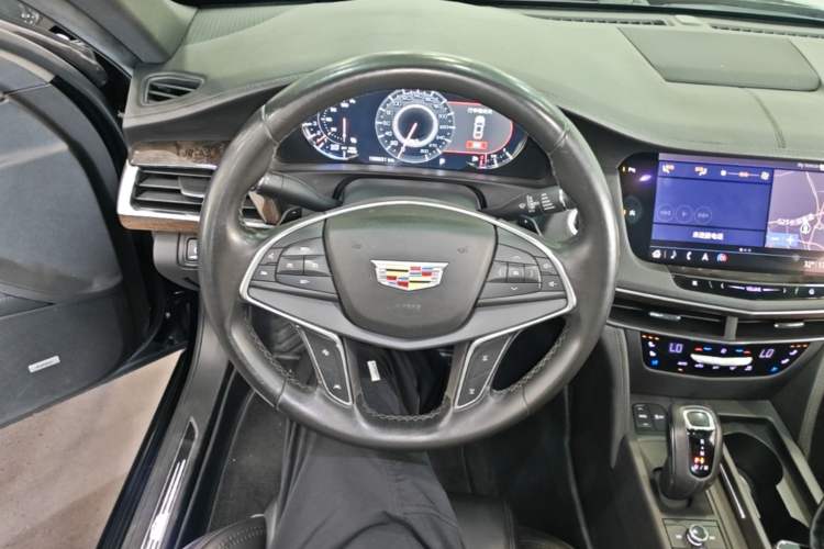 Used Cadillac CT6 2019 28T Luxury Model Steering Wheel