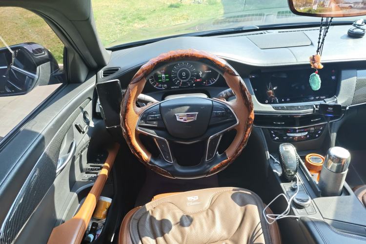 Used Cadillac CT6 2019 28T Luxury Model Steering Wheel