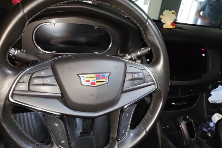 Used Cadillac CT6 2019 28T Luxury Model Steering Wheel